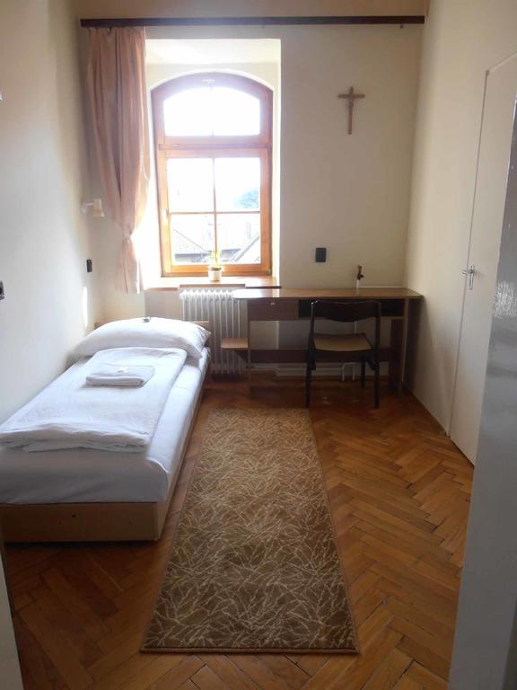 Auberge de jeunesse Martineum Felnőttképző Akadémia à Szombathely Chambre photo